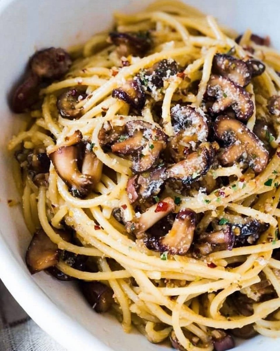 15 minutos de espagueti al ajillo con champiñones