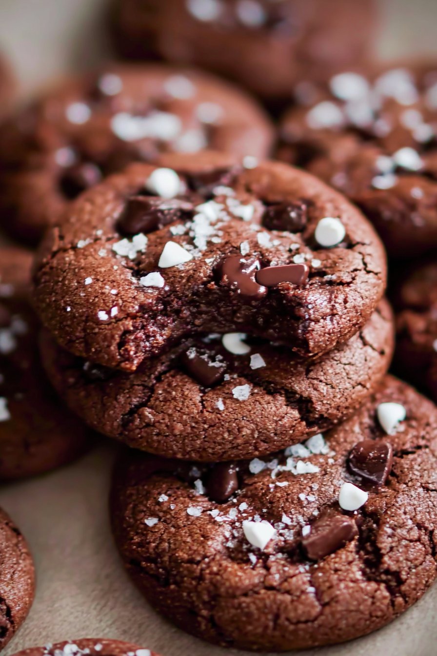 Pin by Nat on desserts | Hot chocolate cookies, Christmas baking recipes, Cookie recipes