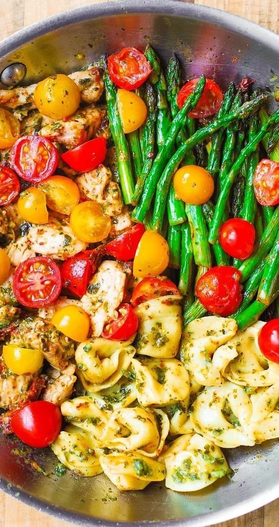 One-Pan Pesto Chicken, Tortellini, and Veggies